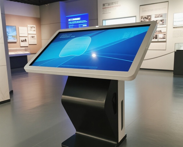 展廳觸摸一體機(jī)品牌.jpg